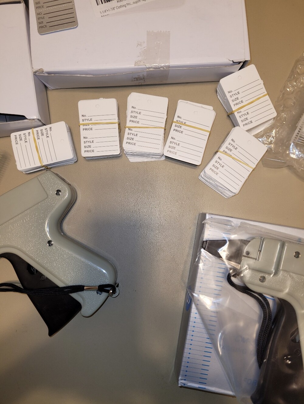3 Arrow Pricing Guns White & Silver Price/Tag & Plastic Ties. - Picture 5 of 7